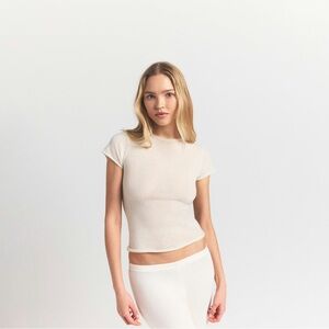 BNWT SKIMS Featherweight Cashmere T-Shirt XS Egret